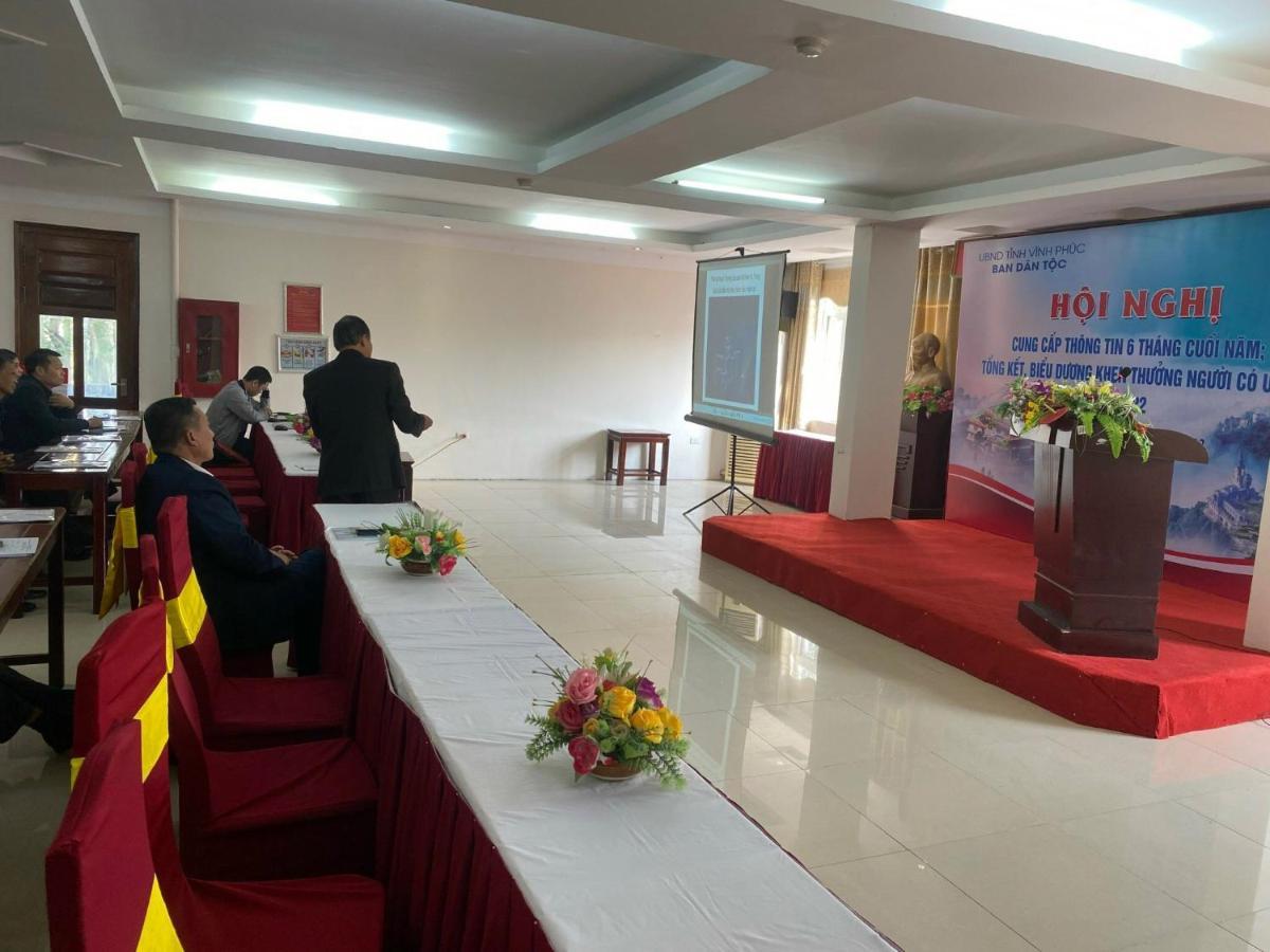 Trung Du Hotel Vinh Yen Exteriör bild